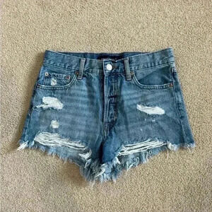 Aeropostale blue distressed button front high rise boyfriend shorts in size 2